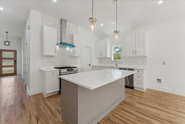 1313 Franklin Avenue, Bonham, TX 75418