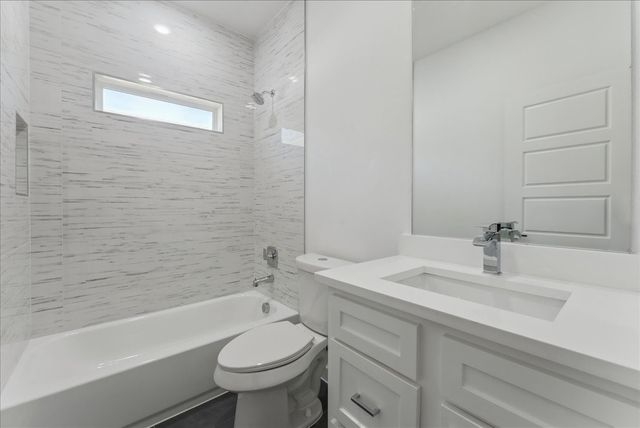 1313 Franklin Avenue, Bonham, TX 75418