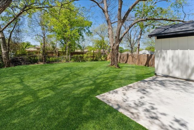 1313 Franklin Avenue, Bonham, TX 75418