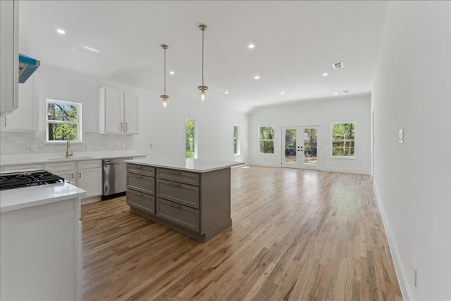 1313 Franklin Avenue, Bonham, TX 75418