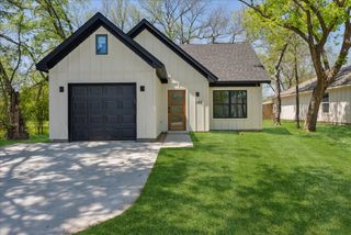 1313 Franklin Avenue, Bonham, TX 75418
