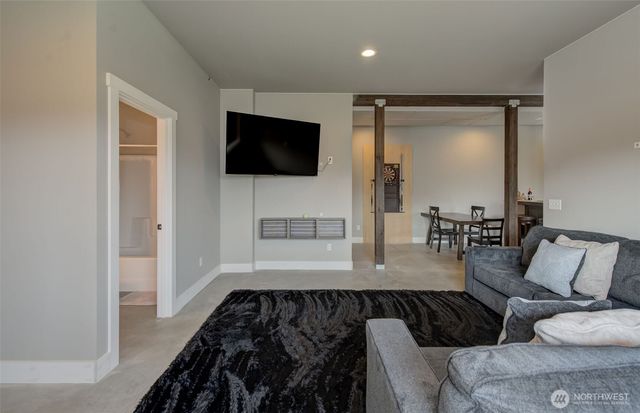 1900 Cumbo Court, Wenatchee, WA 98801