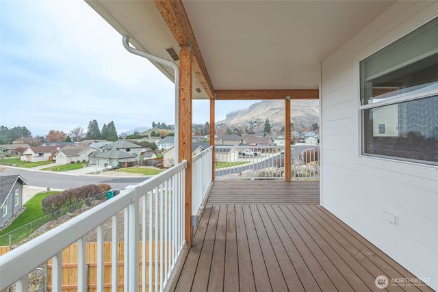 1900 Cumbo Court, Wenatchee, WA 98801