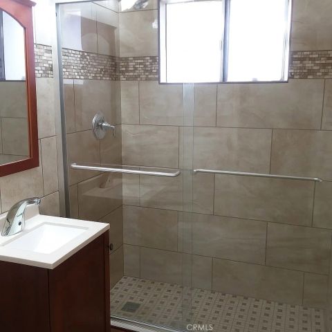 7519 Owensmouth Avenue, Canoga Park, CA 91303