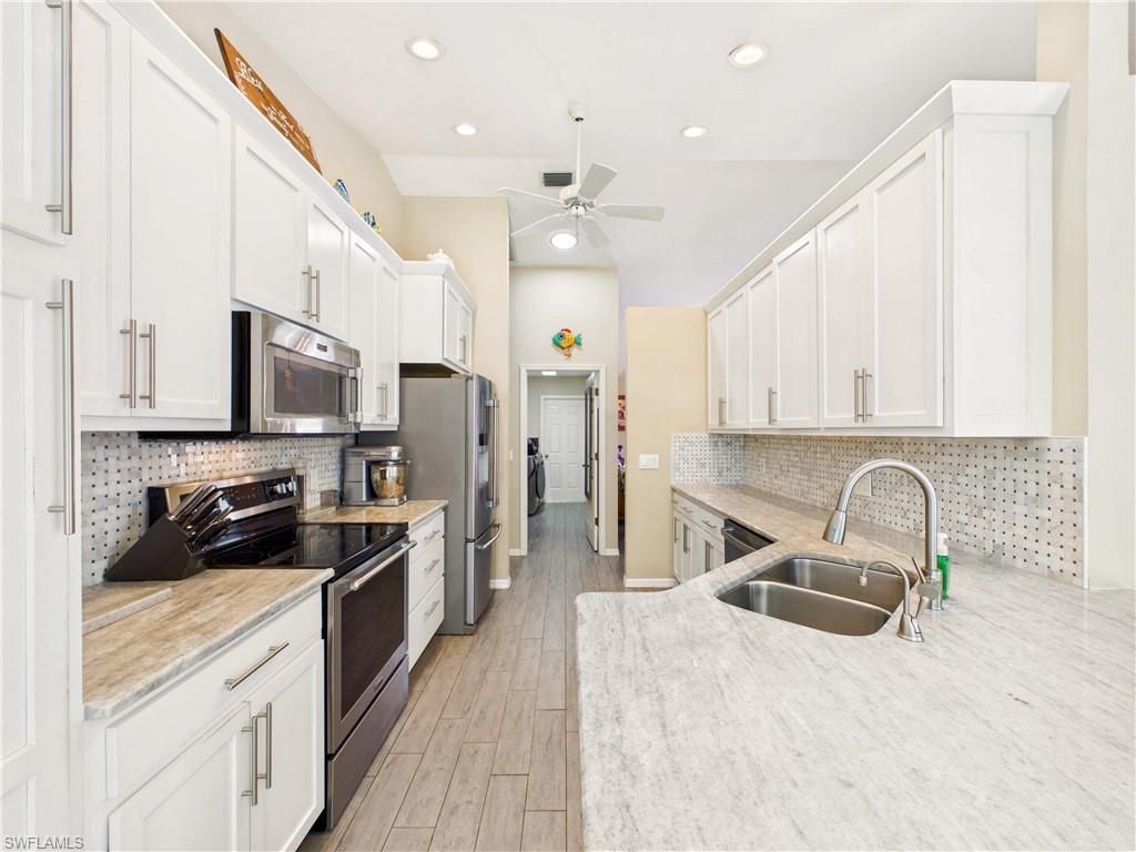 12767 Hunters Ridge DR, BONITA SPRINGS, FL 34135 — photo 2