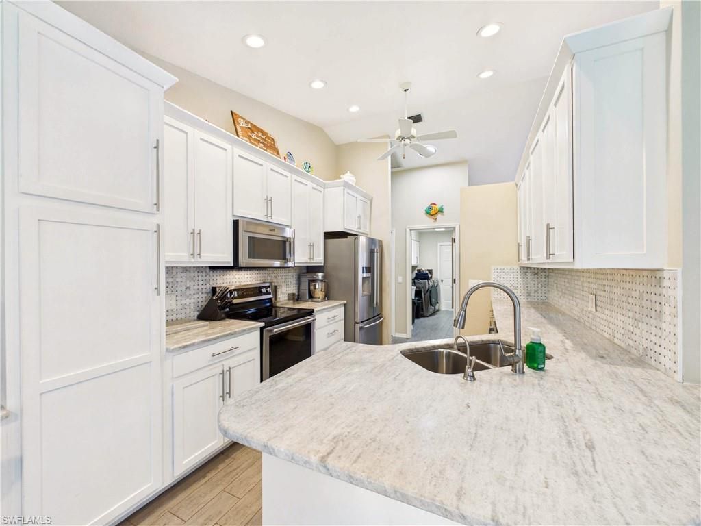 12767 Hunters Ridge DR, BONITA SPRINGS, FL 34135 — photo 3
