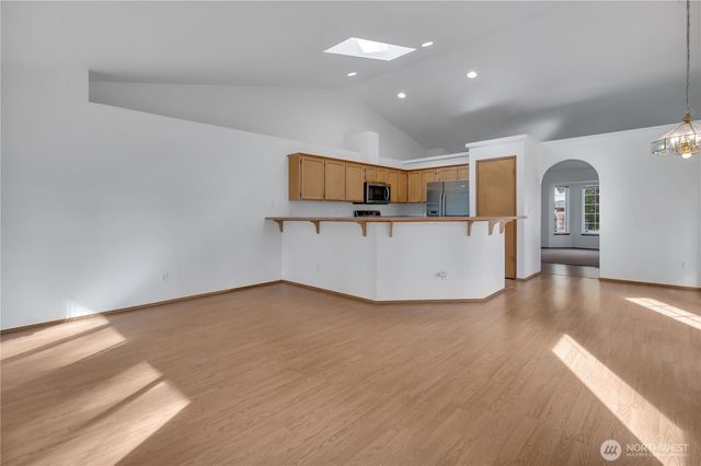 21819 SE 249th Place, Maple Valley, WA 98038