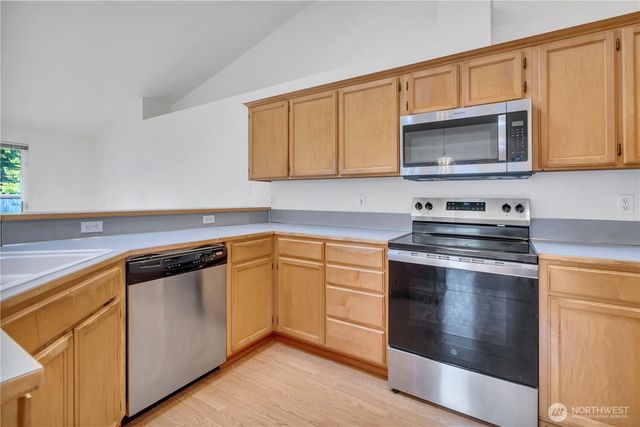 21819 SE 249th Place, Maple Valley, WA 98038