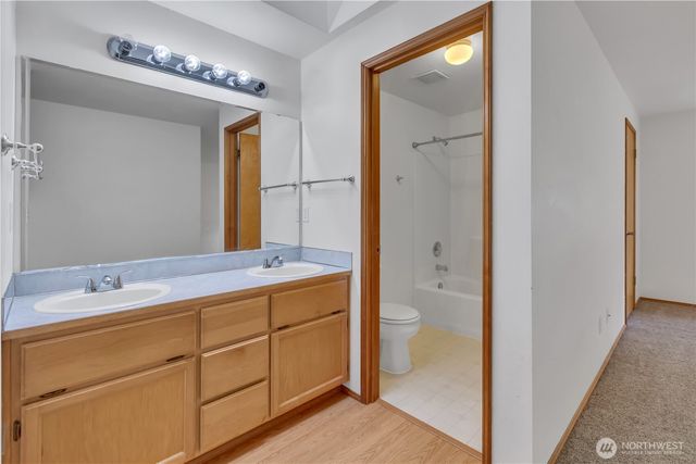 21819 SE 249th Place, Maple Valley, WA 98038
