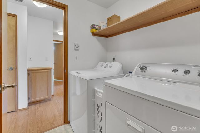 21819 SE 249th Place, Maple Valley, WA 98038