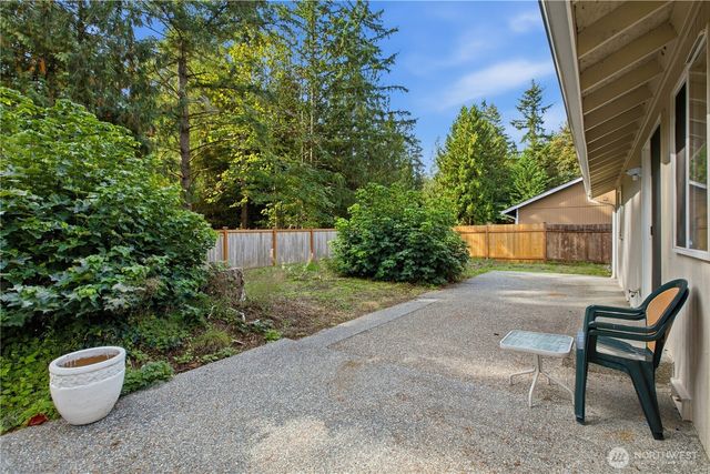 21819 SE 249th Place, Maple Valley, WA 98038
