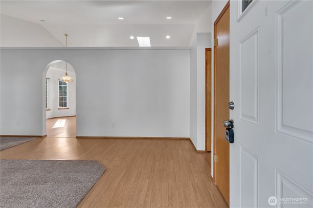 21819 SE 249th Place, Maple Valley, WA 98038