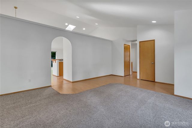 21819 SE 249th Place, Maple Valley, WA 98038