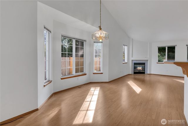 21819 SE 249th Place, Maple Valley, WA 98038