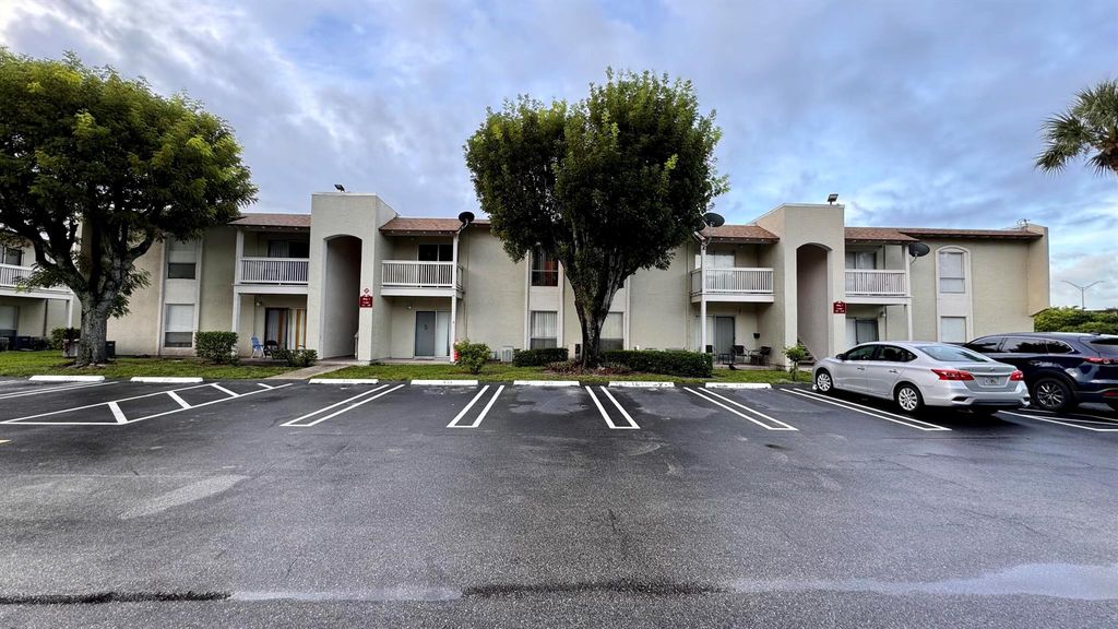 1500 N Congress Avenue A14, West Palm Beach, FL 33401