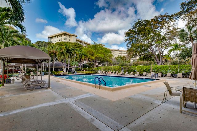 3520 Oaks Way 510, Pompano Beach, FL 33069