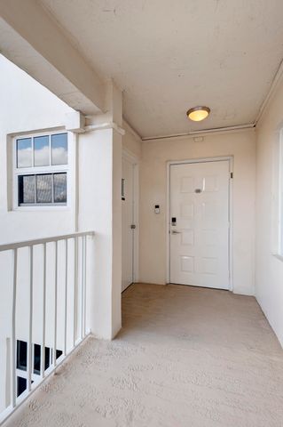 3520 Oaks Way 510, Pompano Beach, FL 33069