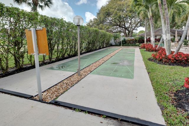 3520 Oaks Way 510, Pompano Beach, FL 33069