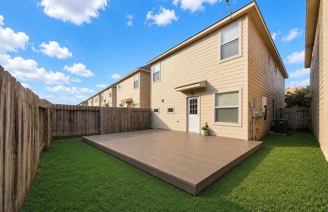 1717 Don Alejandro, Houston, TX 77091