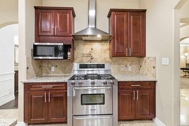 30512 Saddleridge Dr., Bulverde, TX 78163