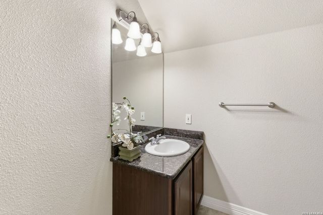 30512 Saddleridge Dr., Bulverde, TX 78163