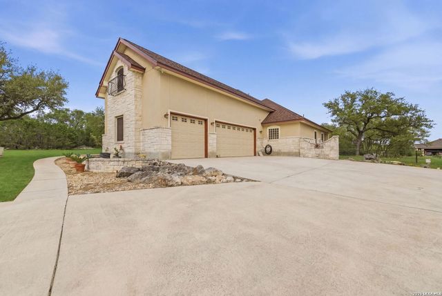 30512 Saddleridge Dr., Bulverde, TX 78163
