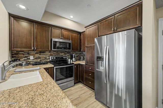 3935 E ROUGH RIDER Road 1373, Phoenix, AZ 85050