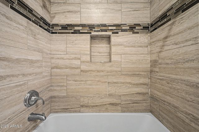 3935 E ROUGH RIDER Road 1373, Phoenix, AZ 85050