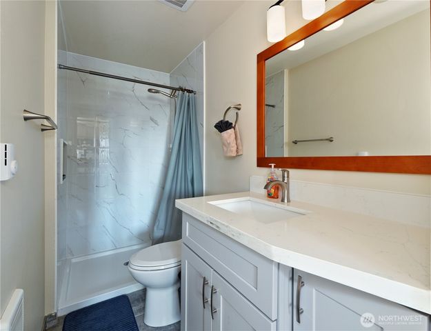 6105 S 124th St, Seattle, WA 98178