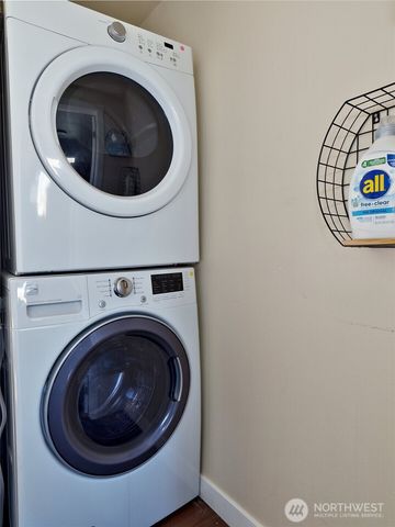 6105 S 124th St, Seattle, WA 98178