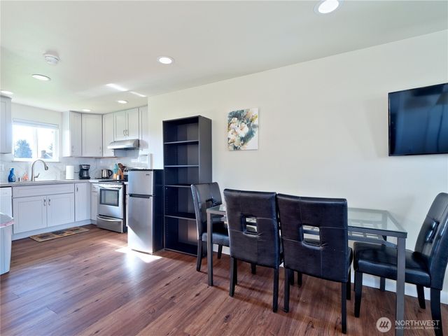 6105 S 124th St, Seattle, WA 98178