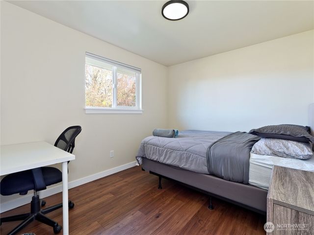 6105 S 124th St, Seattle, WA 98178