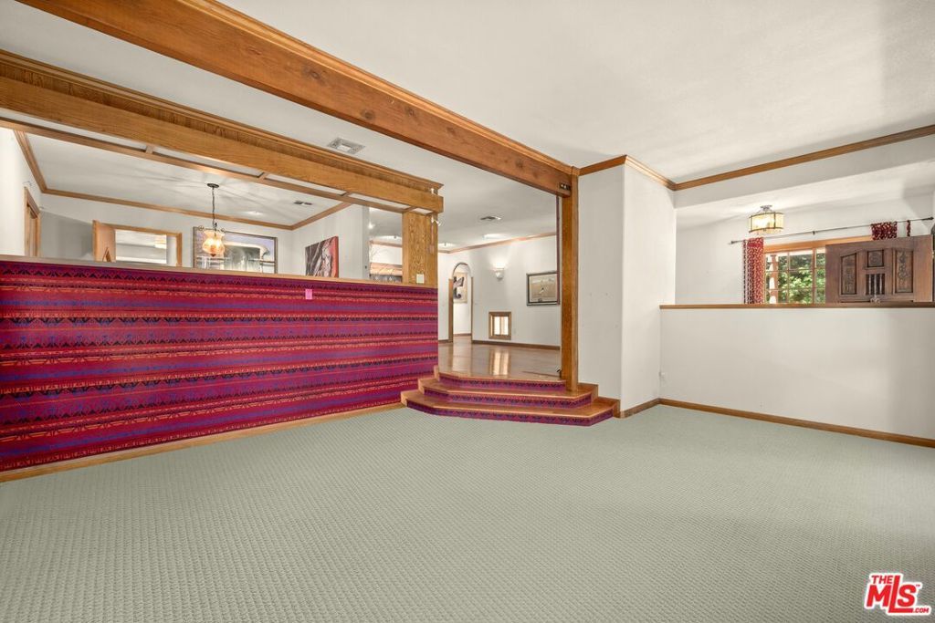 Image 11 of property listing at 601 N Marquette Street, Pacific Palisades, CA 90272