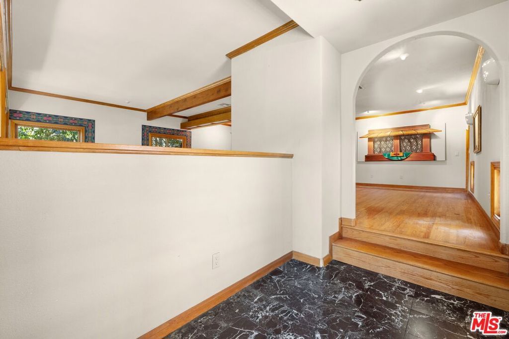 Image 2 of property listing at 601 N Marquette Street, Pacific Palisades, CA 90272