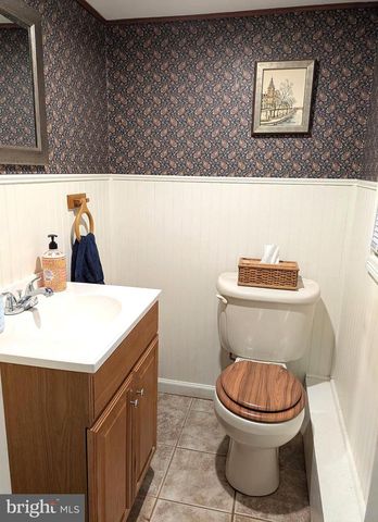 786 BOXWOOD DR, Warminster, PA 18974