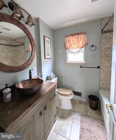 786 BOXWOOD DR, Warminster, PA 18974