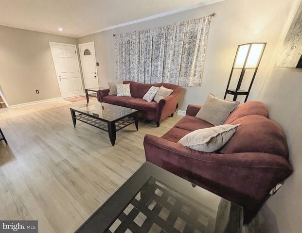 786 BOXWOOD DR, Warminster, PA 18974