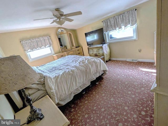 786 BOXWOOD DR, Warminster, PA 18974