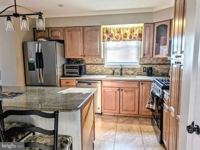 786 BOXWOOD DR, Warminster, PA 18974