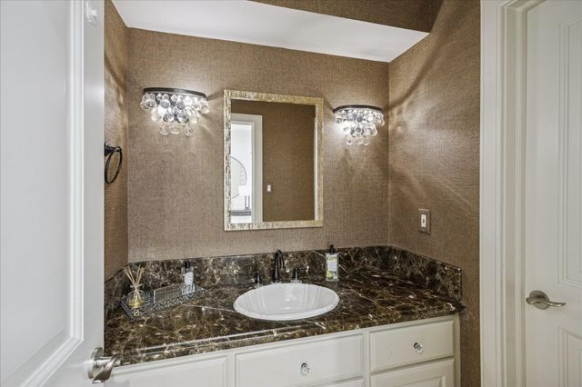 3908 Arnold Street, West University Place, TX 77005