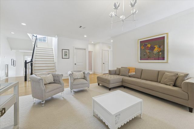 3908 Arnold Street, West University Place, TX 77005