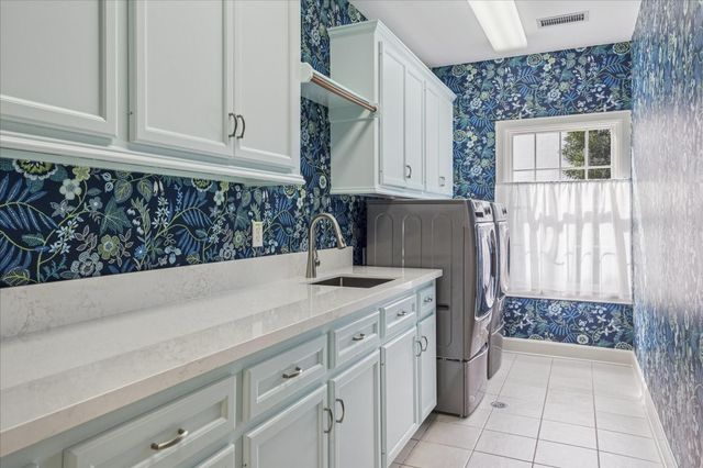 3908 Arnold Street, West University Place, TX 77005