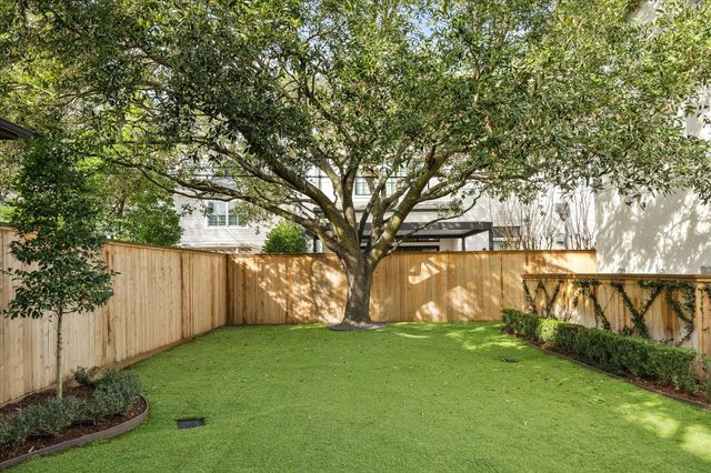 3908 Arnold Street, West University Place, TX 77005