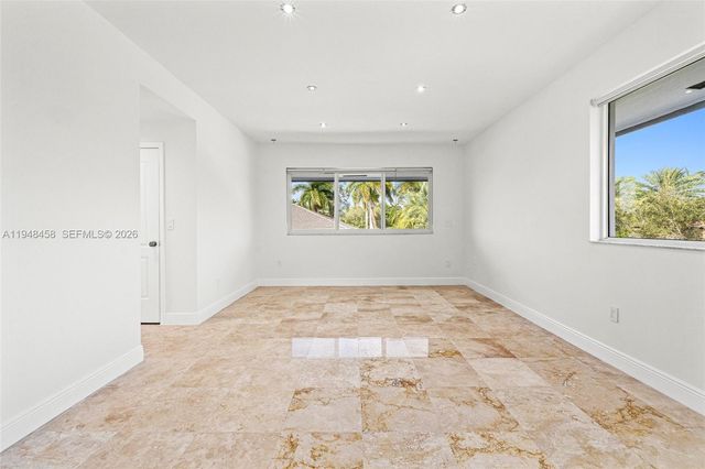 9901 NW 130th St, Hialeah Gardens, FL 33018