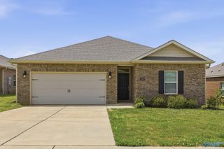 102 Derbyshire Drive, New Market, AL 35761