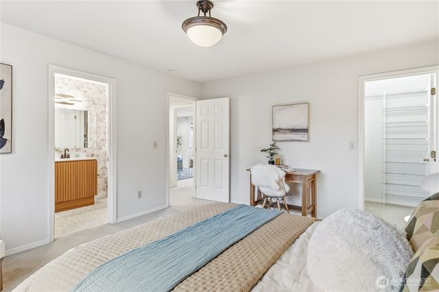 24519 137th Court SE, Kent, WA 98042