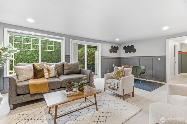 24519 137th Court SE, Kent, WA 98042