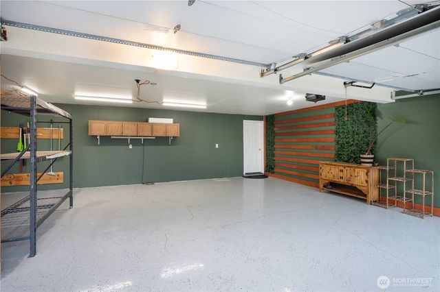 24519 137th Court SE, Kent, WA 98042