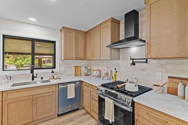 6827 Bentley Pl, Granite Bay, CA 95746