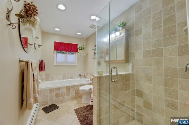 21 Aldrin Drive, Wanaque, NJ 07465